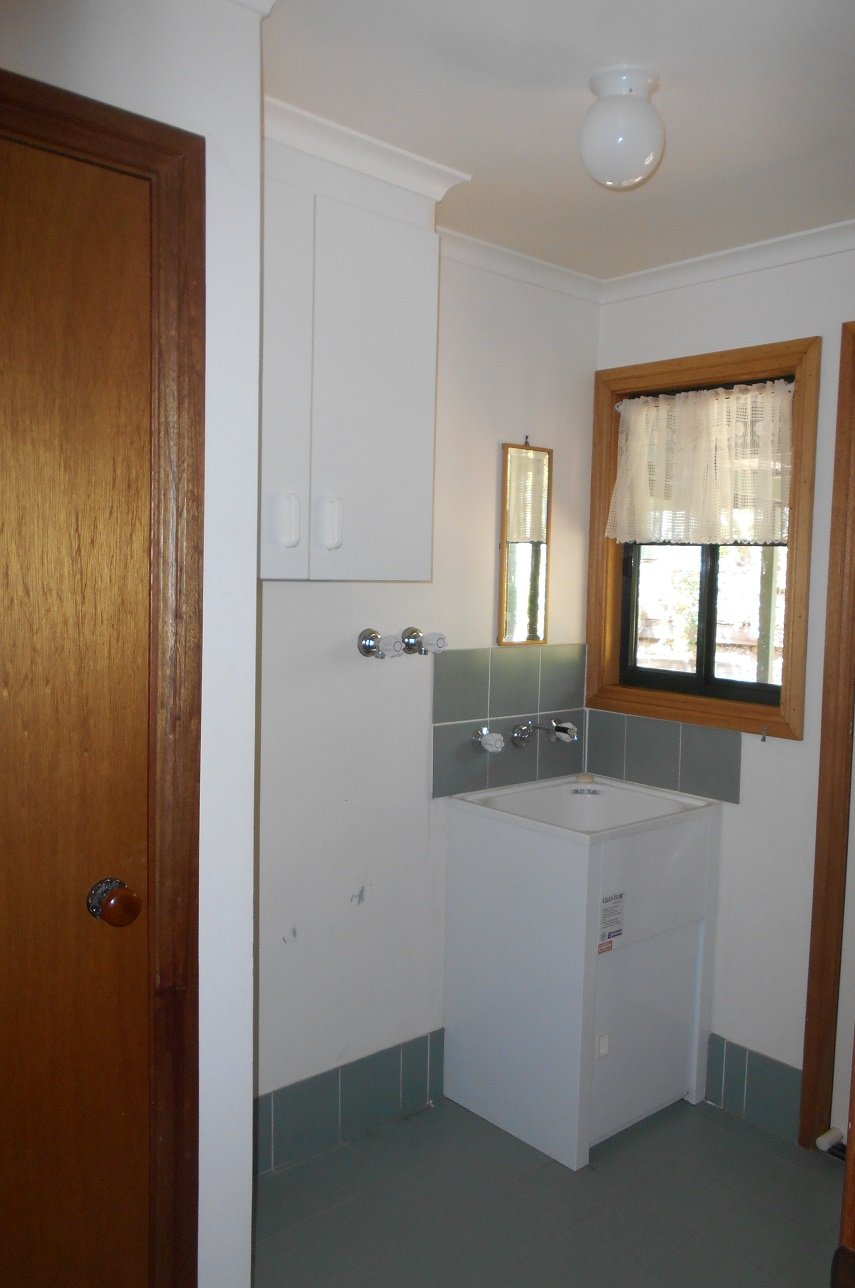 72A Carey Street TUMUT 9