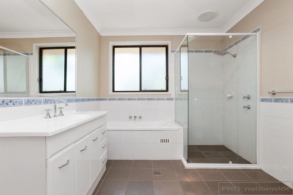 73 Birch Grove ABERGLASSLYN 12