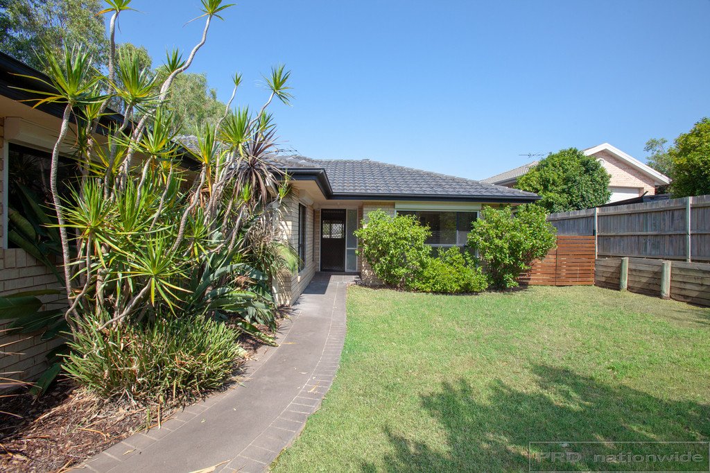 73 Birch Grove ABERGLASSLYN 16