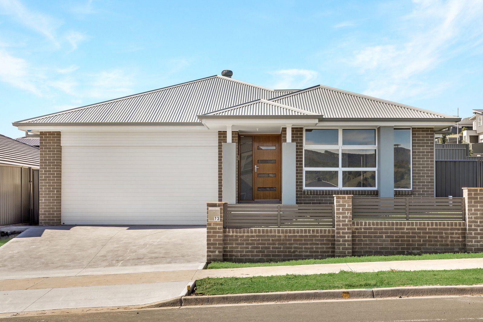 73 Bushranger Parade CALDERWOOD 1