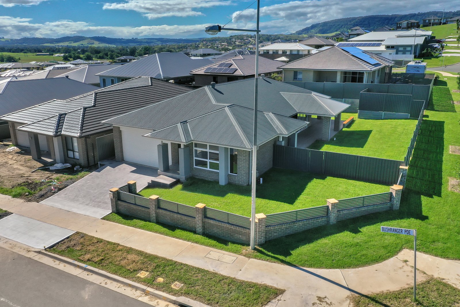 73 Bushranger Parade CALDERWOOD 2