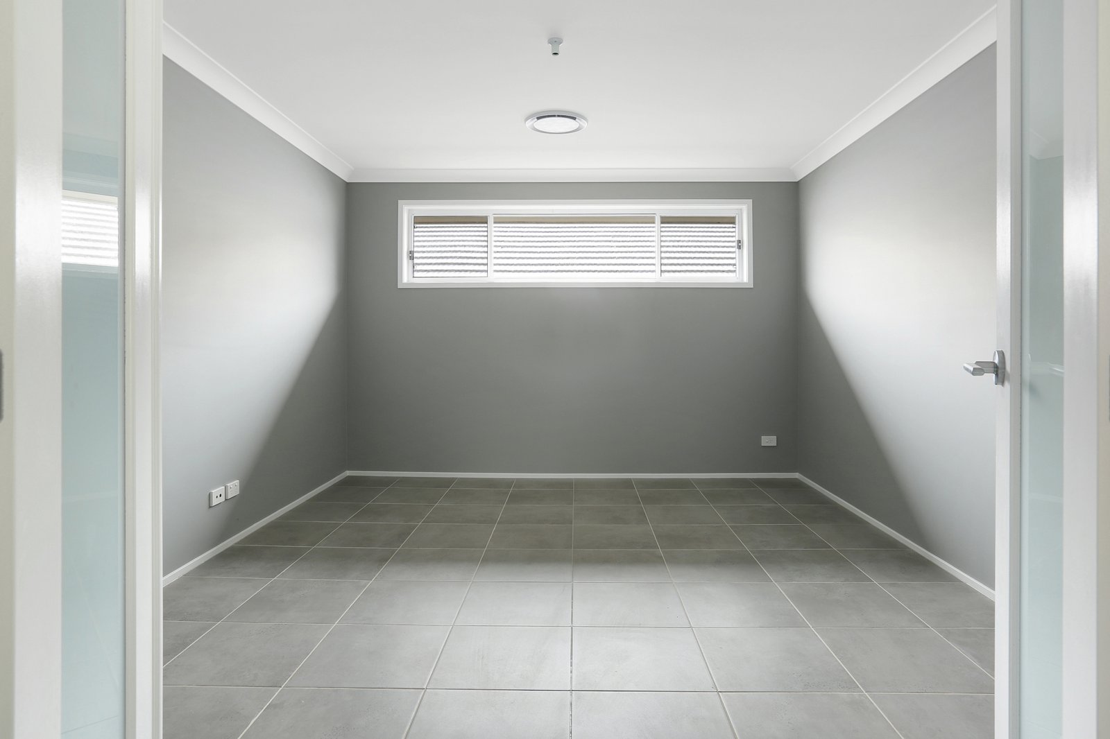 73 Bushranger Parade CALDERWOOD 5