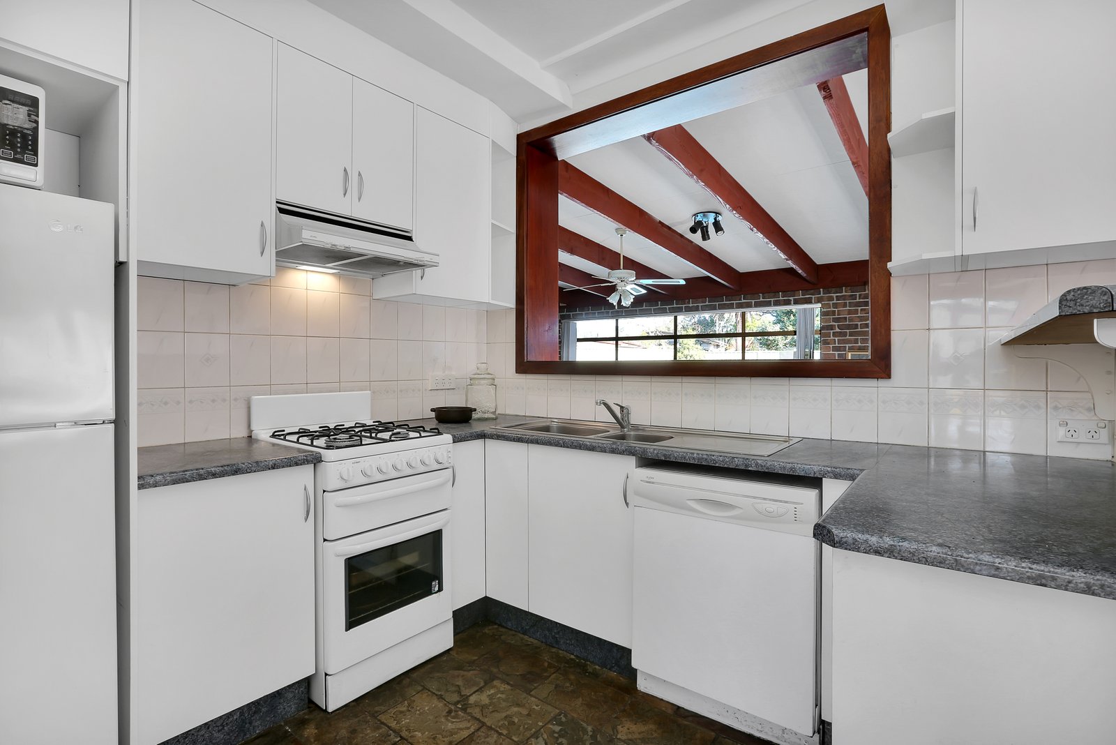 73 Byamee Street DAPTO 5