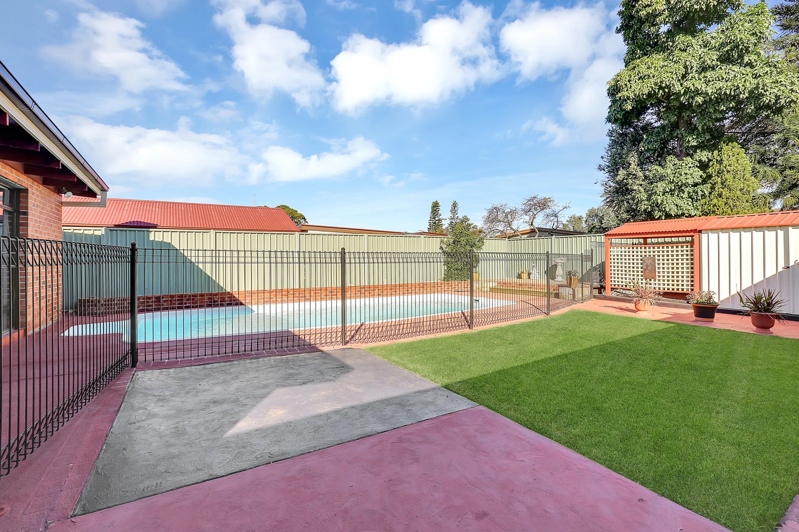 73 Byamee Street DAPTO 8