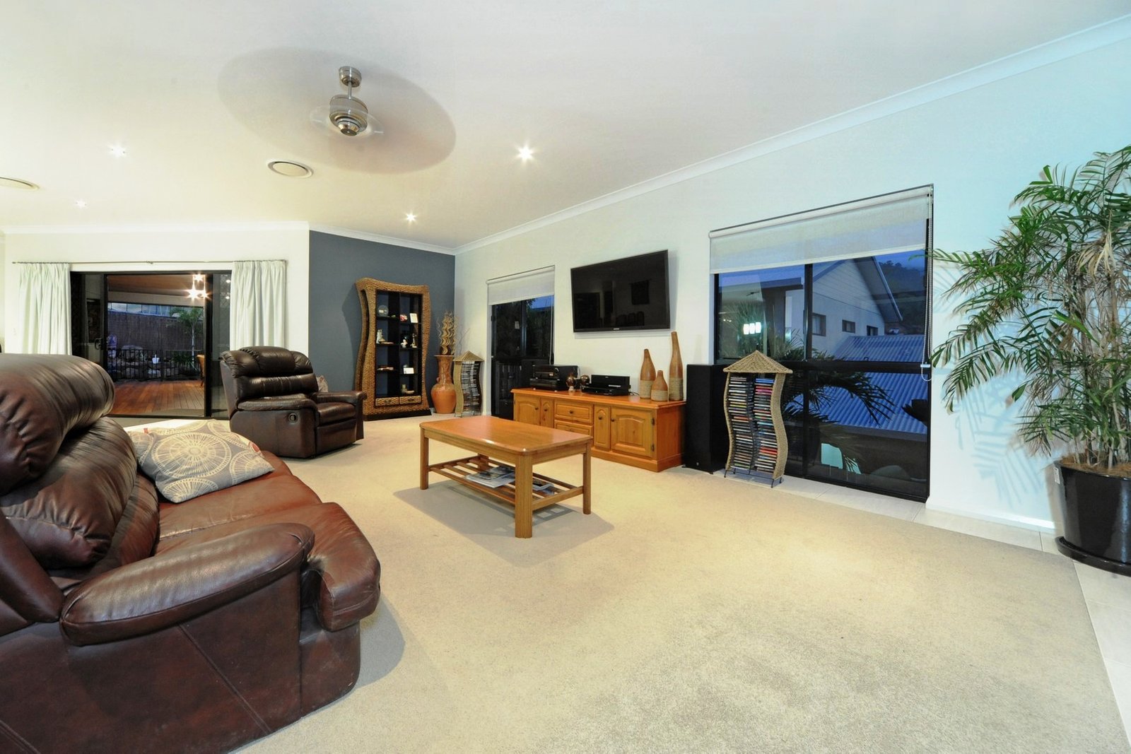 73 Country Road CANNONVALE 4