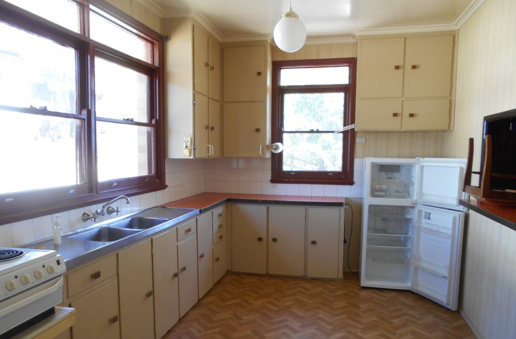 73 Dalhunty Street TUMUT 3