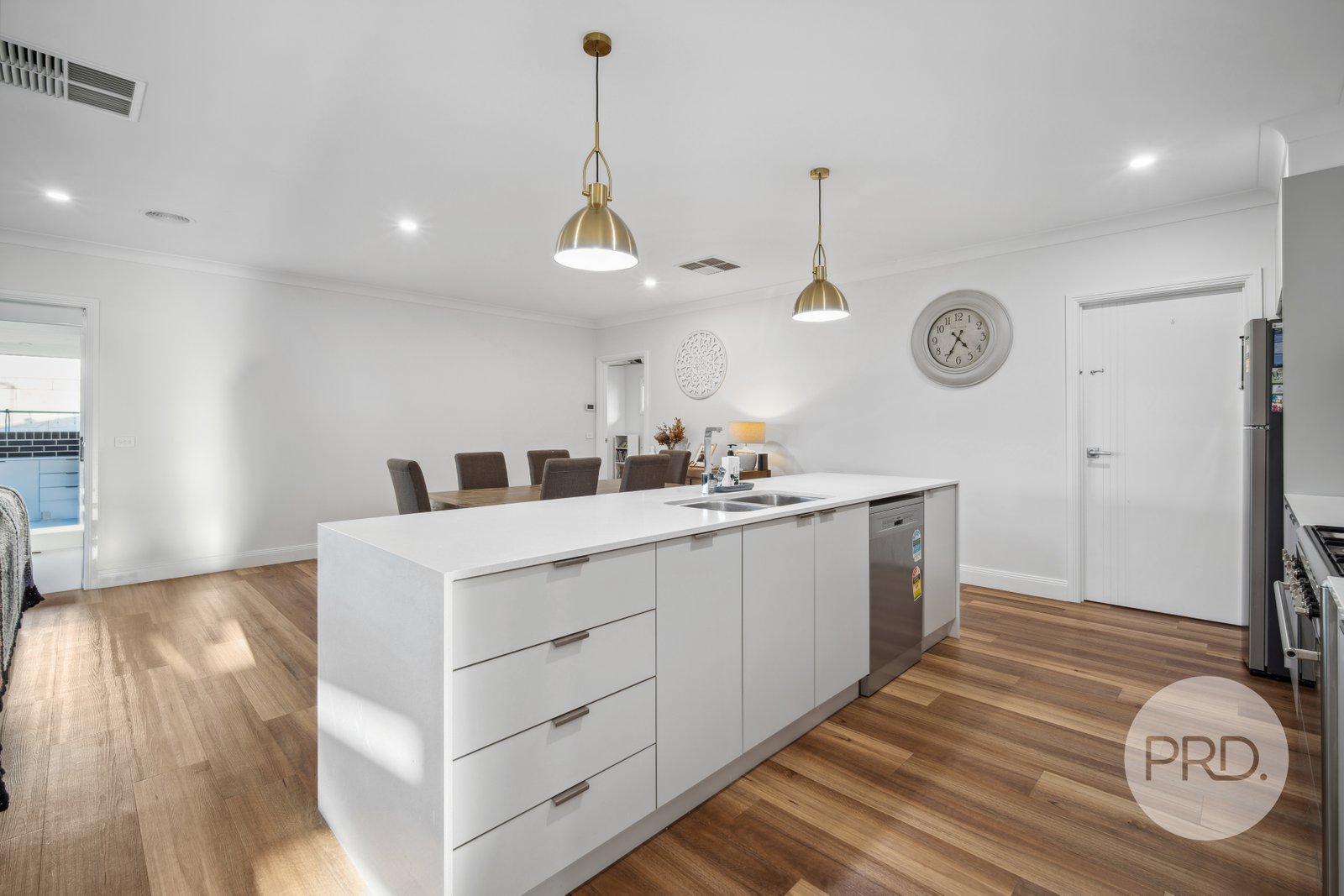 73 Deakin Avenue LLOYD 3