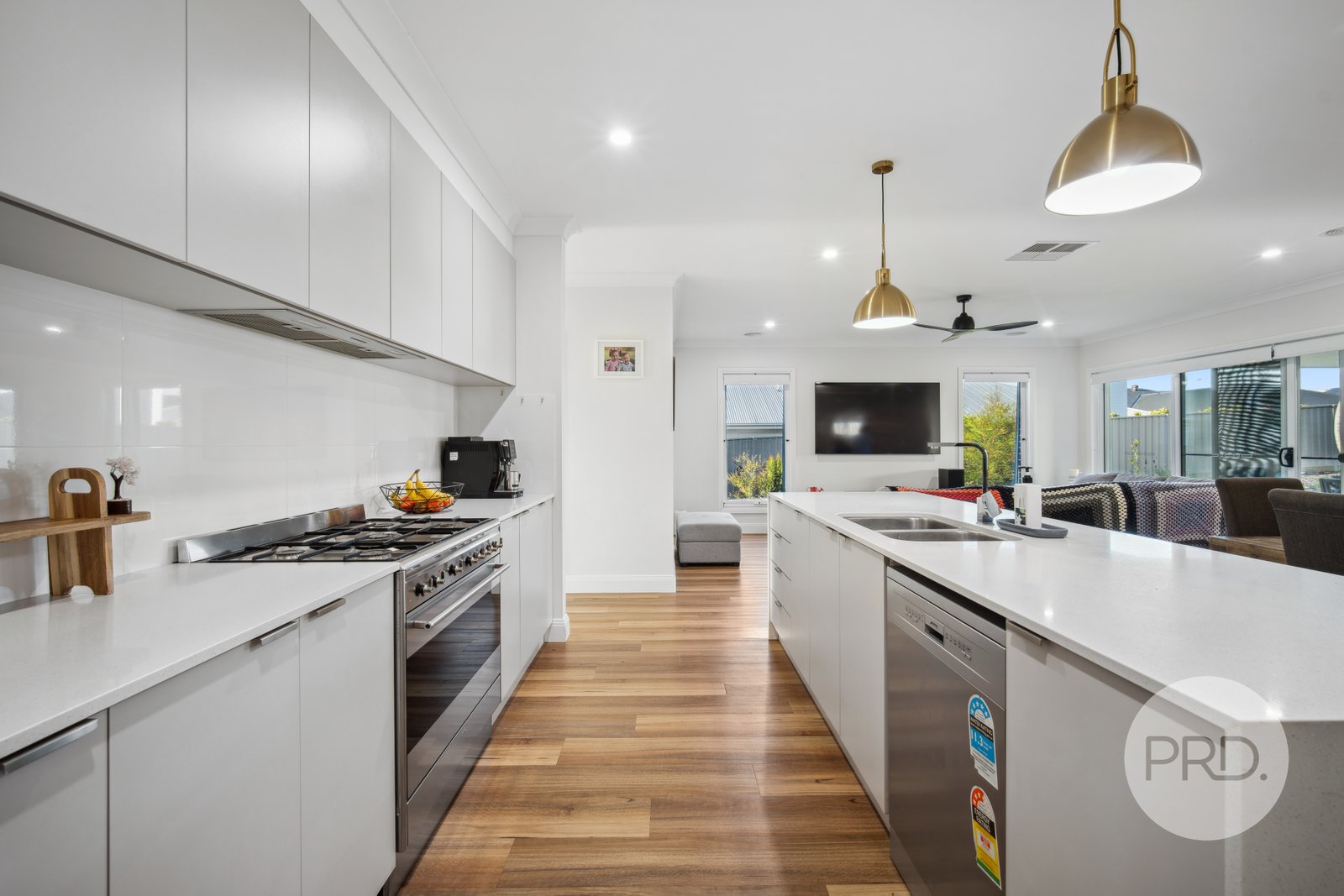 73 Deakin Avenue LLOYD 4