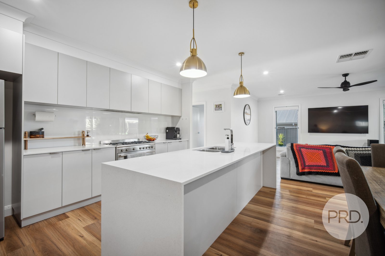 73 Deakin Avenue LLOYD 5