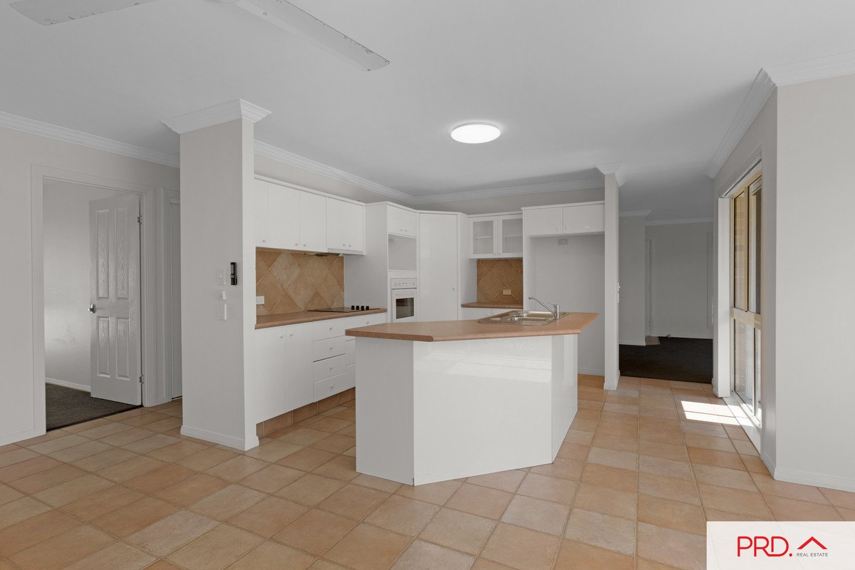 73 Dipper Drive Burleigh Waters 5