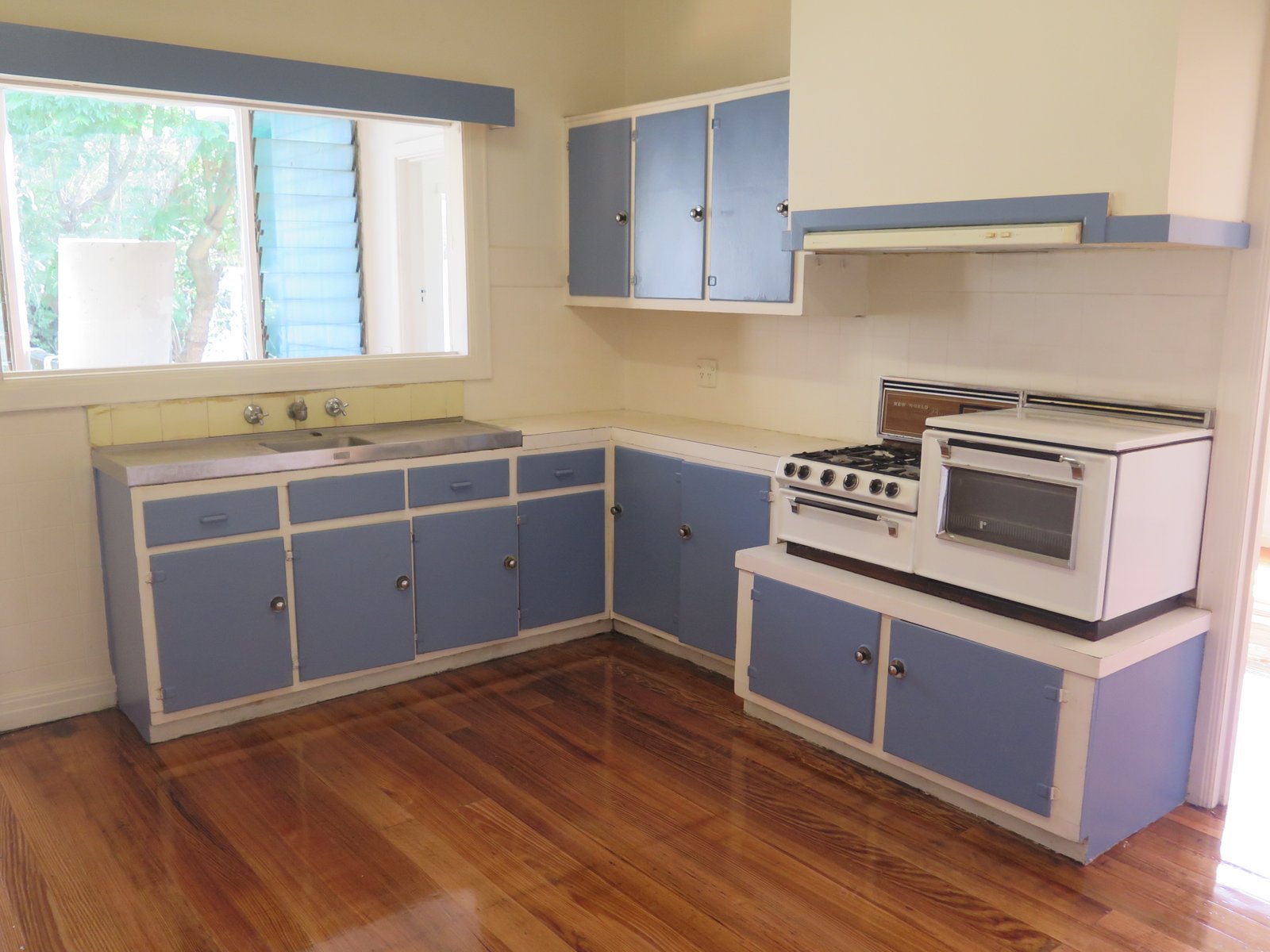 Gallery: 73 East Boundary Road