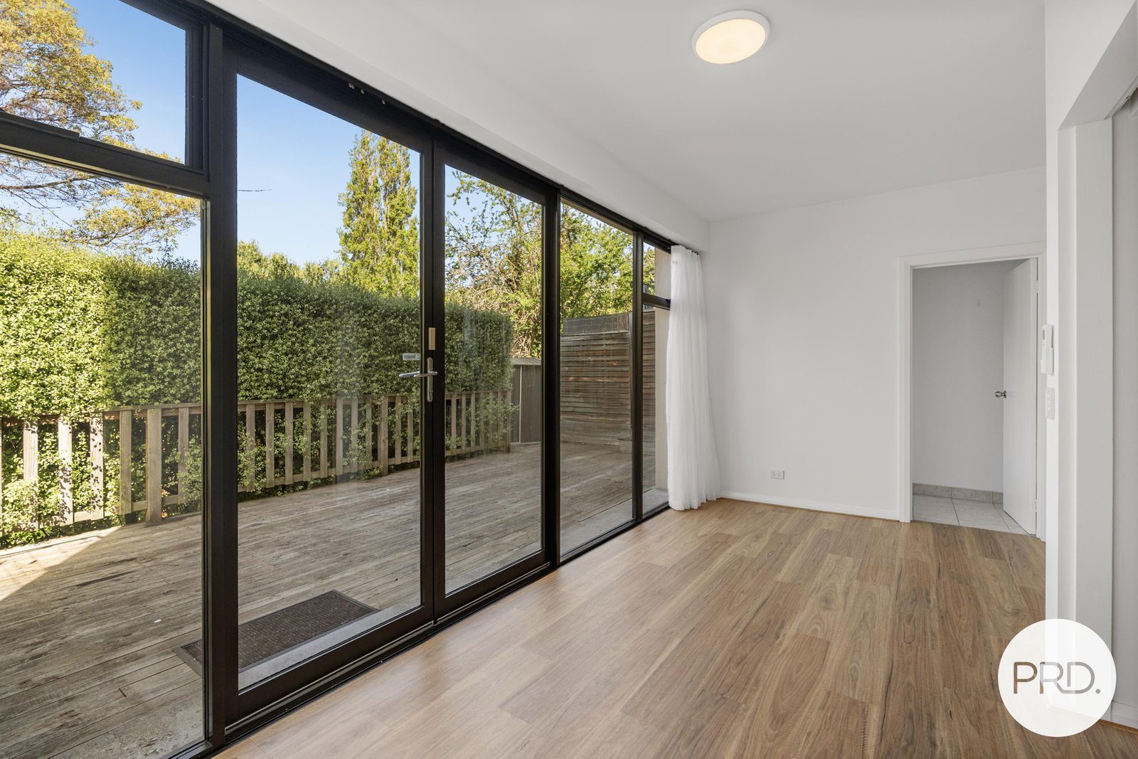 7/3 g Norfolk Crescent SANDY BAY 8