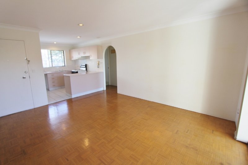 7/3 Garden Street SOUTHPORT 1
