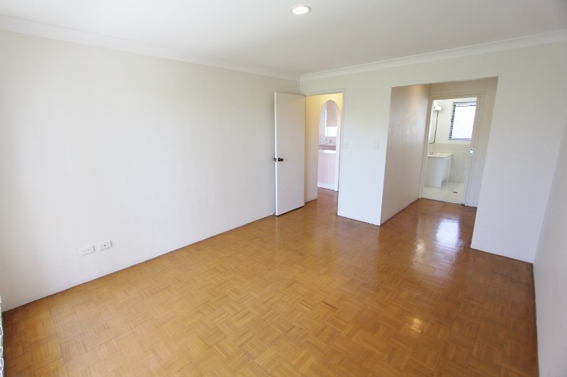 7/3 Garden Street SOUTHPORT 8