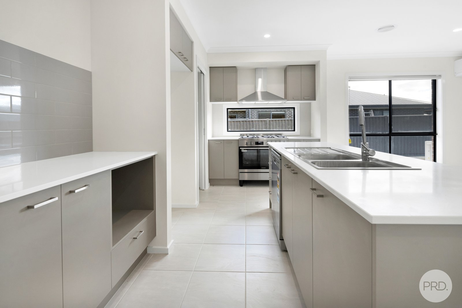 73 Grainger Parade LUCAS 6