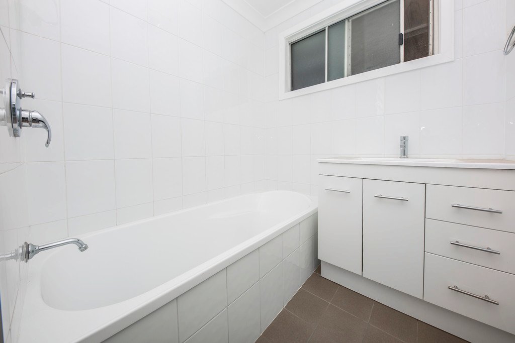 73 High Street WALLALONG 15
