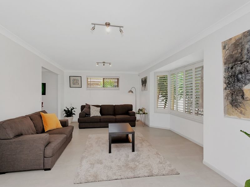 73 Honeyeater Drive BURLEIGH WATERS 14