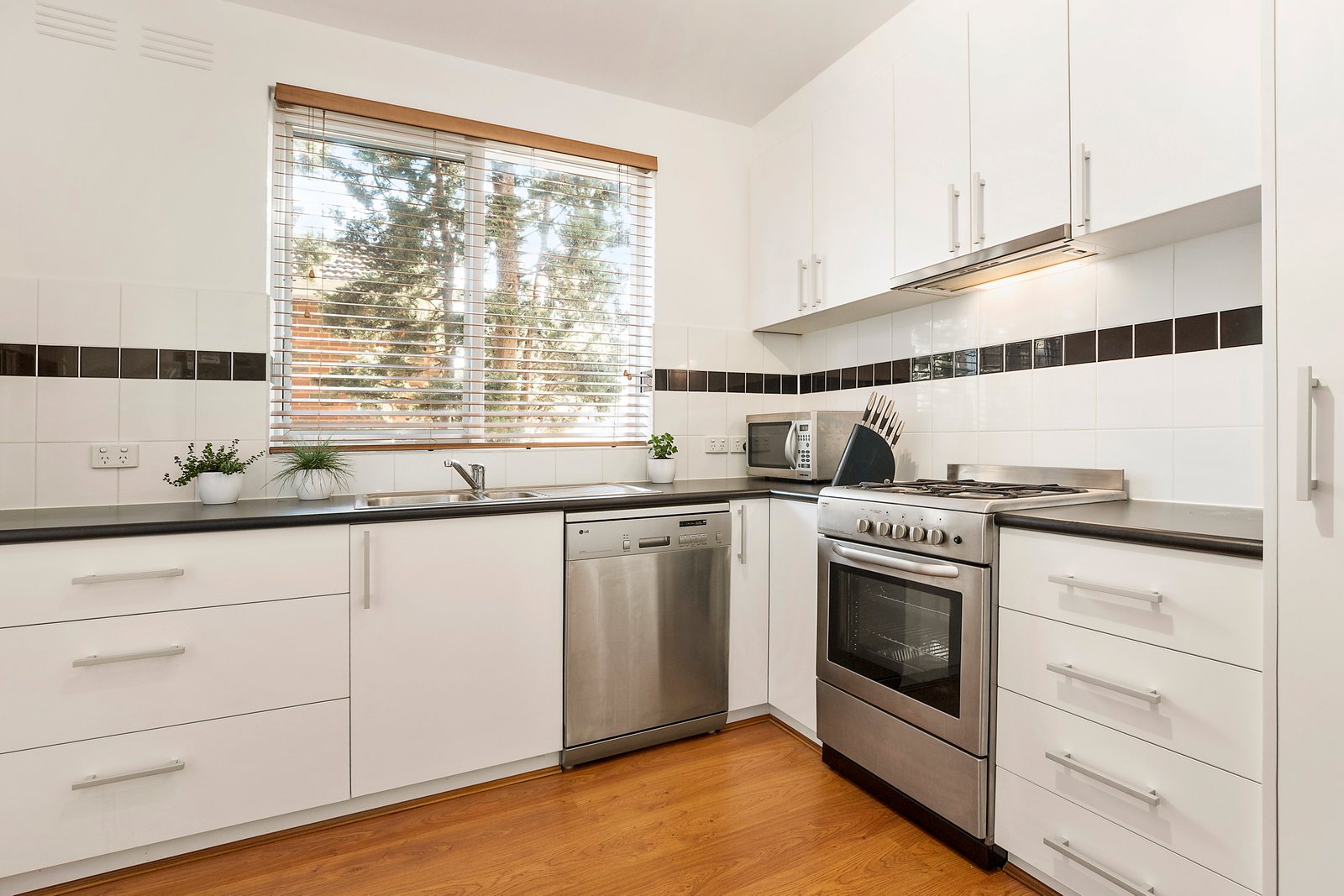 Gallery: 7/3 Hughenden Road