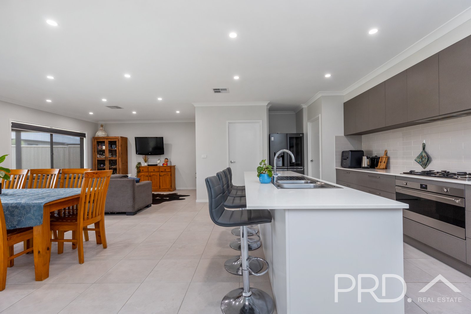 73 Jeffery Circuit TUMUT 1