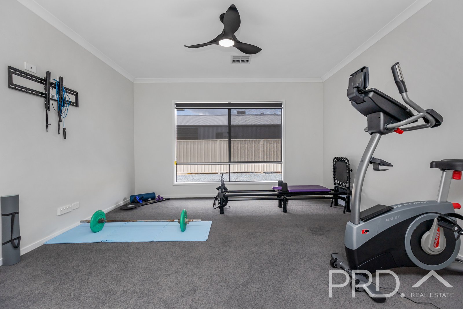 73 Jeffery Circuit TUMUT 11