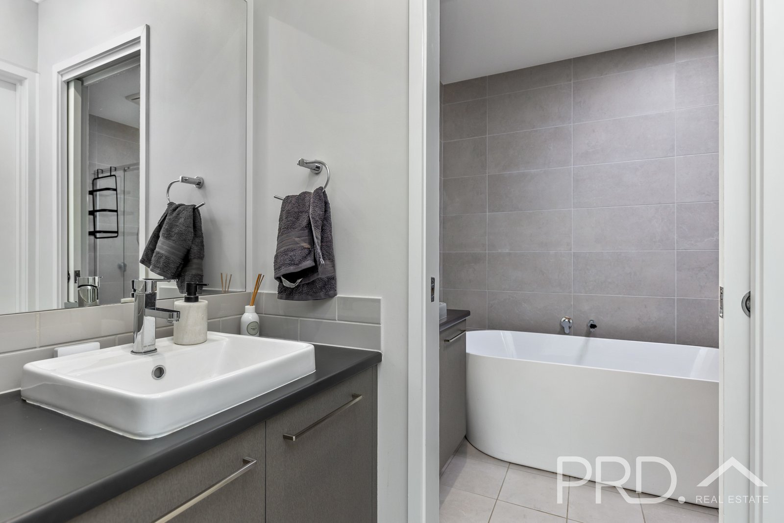 73 Jeffery Circuit TUMUT 14