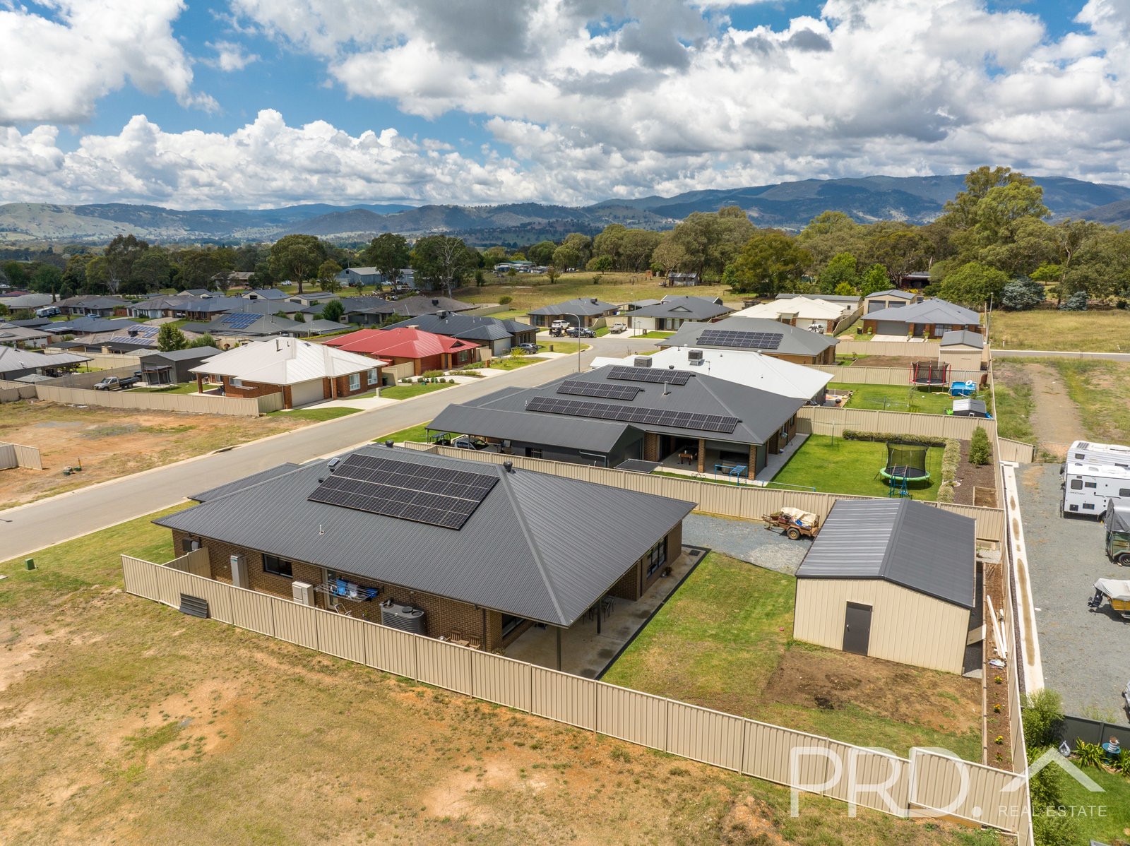 73 Jeffery Circuit TUMUT 23