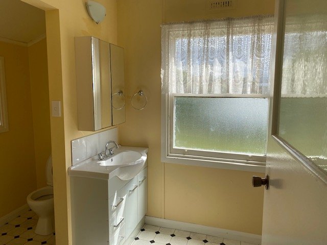 73 Kenbrae Avenue  GLENORCHY 3