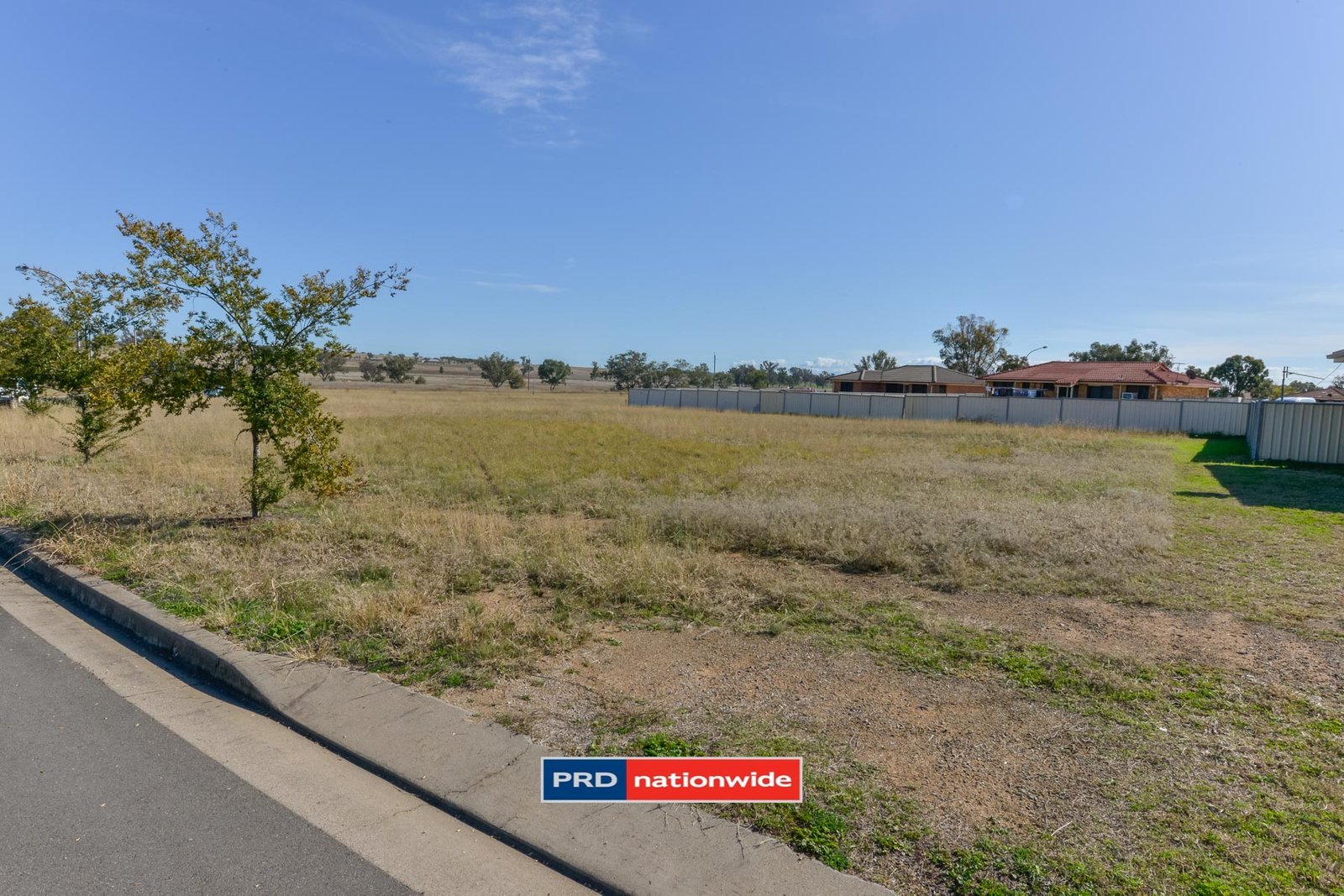 73 Kenny Drive TAMWORTH 2