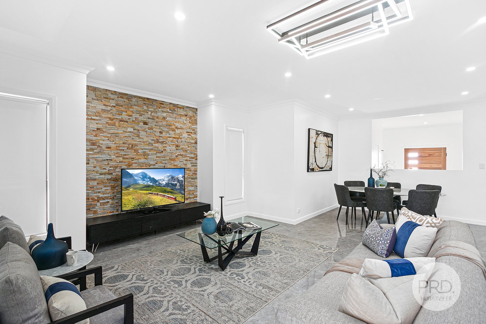 73 Kimberley Road HURSTVILLE 2