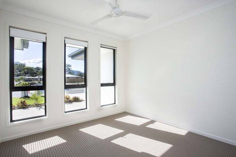 73 Macarthur Drive CANNONVALE 4