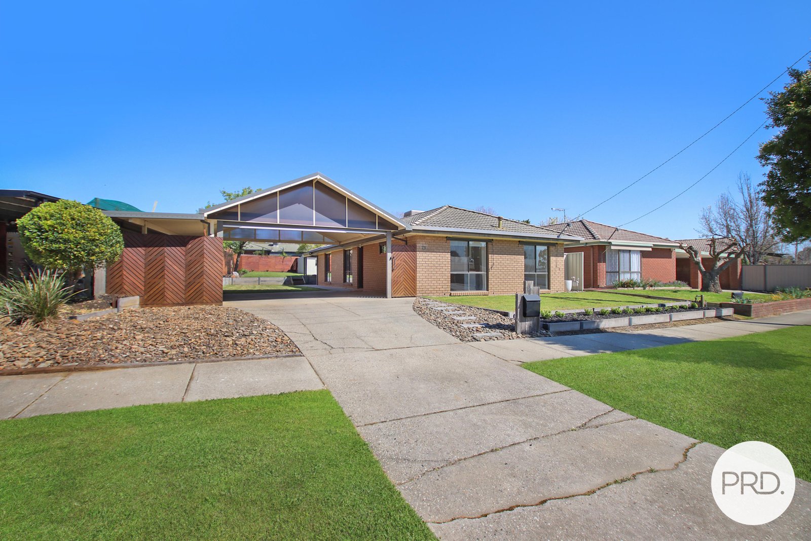 73 Marshall Street WEST WODONGA 9