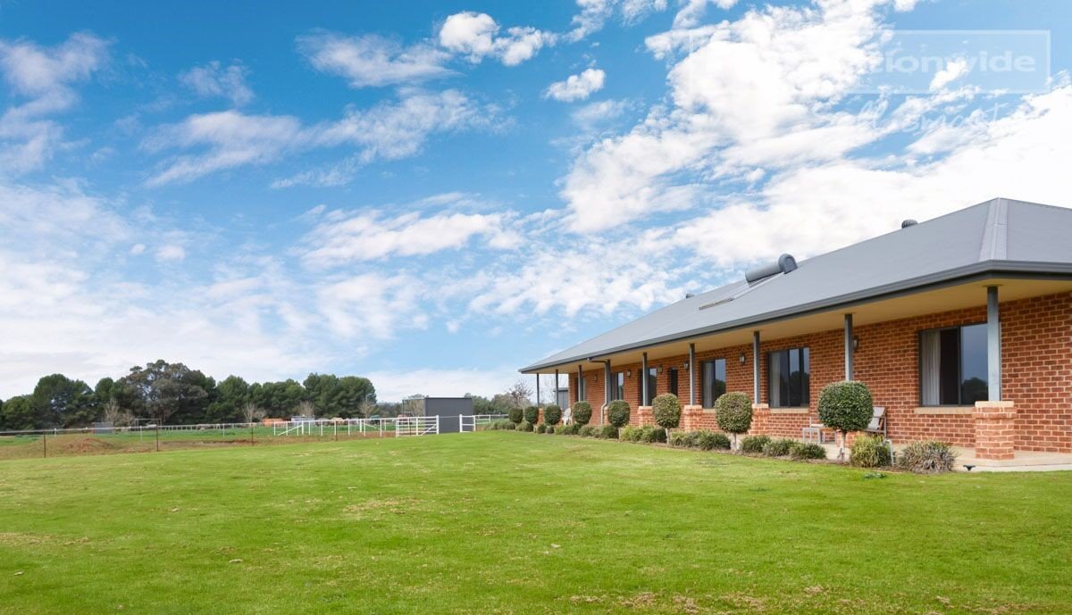 73 Mitchell Road LAKE ALBERT 5