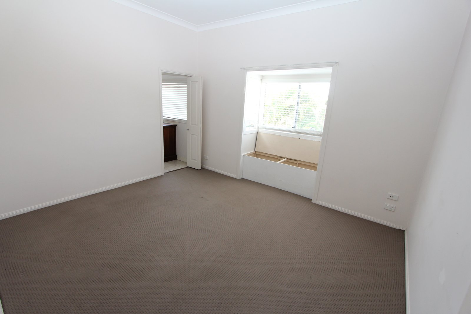 73 Musgrave Avenue LABRADOR 4