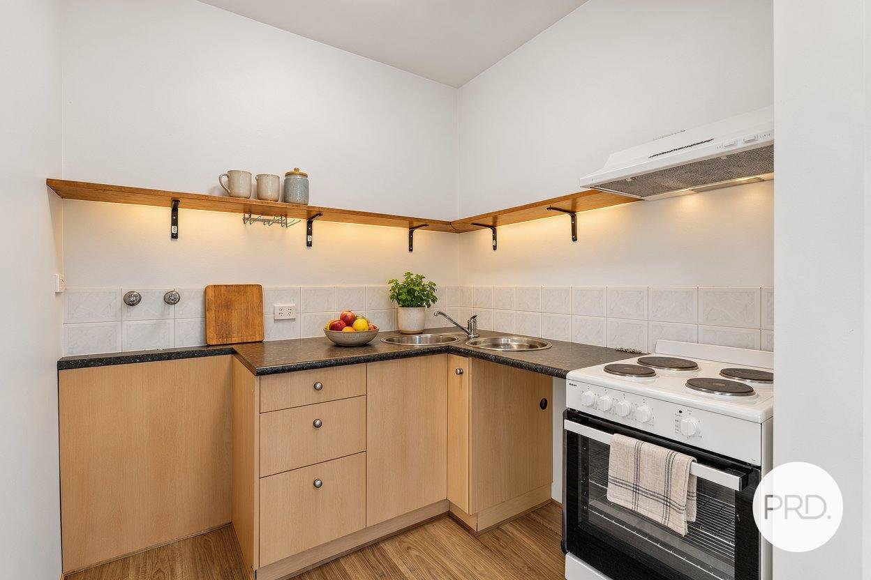 7/3 Norfolk Crescent SANDY BAY 6