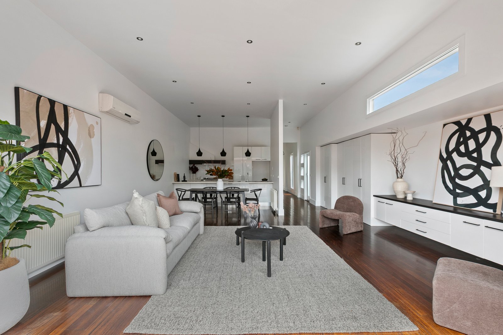 Gallery: 73 Ofarrell Street