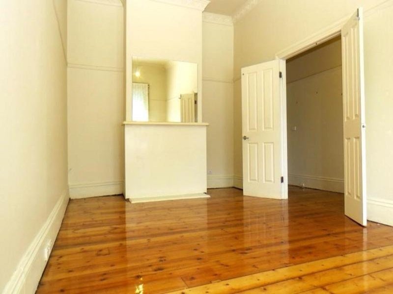 Gallery: 73 Peel Street South
