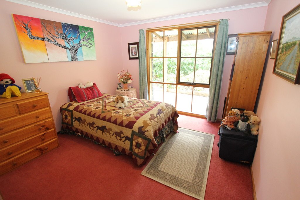 73 Rileys Road SNAKE VALLEY 12