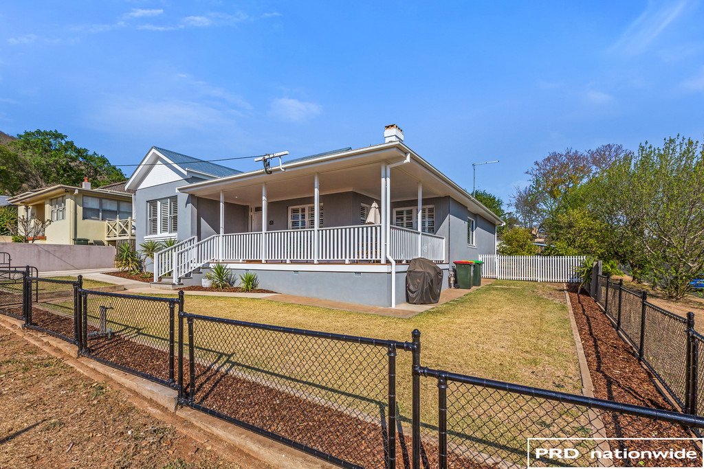 73 Roderick Street TAMWORTH 3