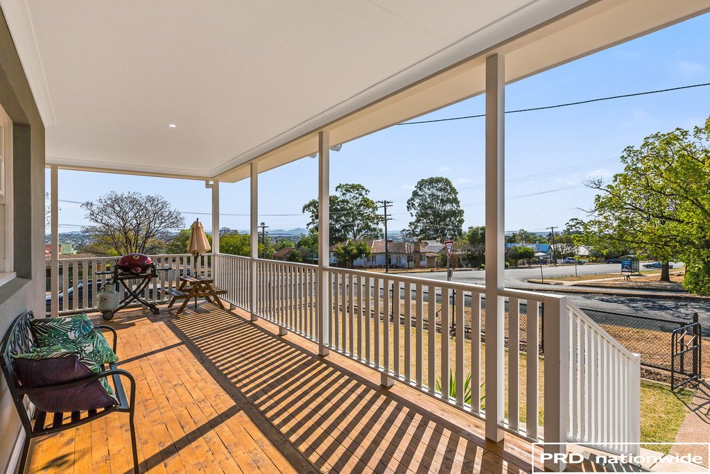 73 Roderick Street TAMWORTH 4