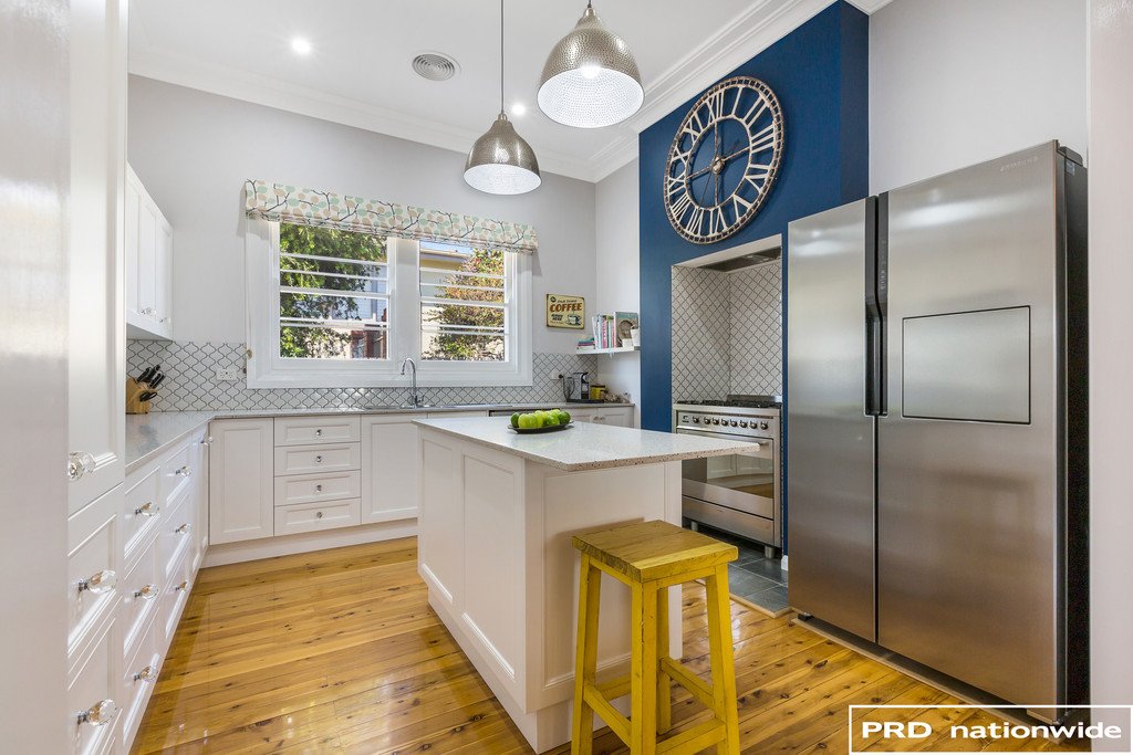 73 Roderick Street TAMWORTH 10