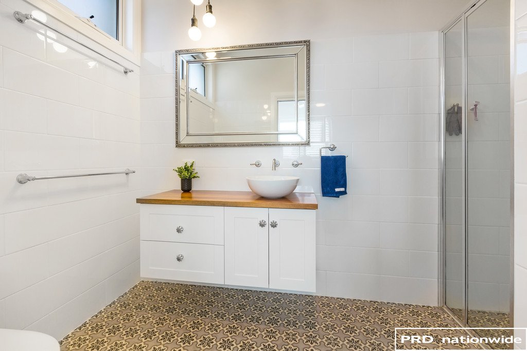 73 Roderick Street TAMWORTH 13