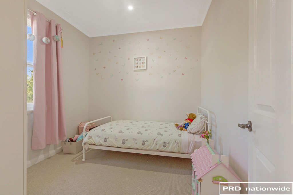 73 Roderick Street TAMWORTH 19