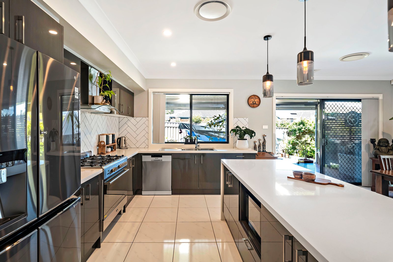 73 Saratoga Avenue CORLETTE 6