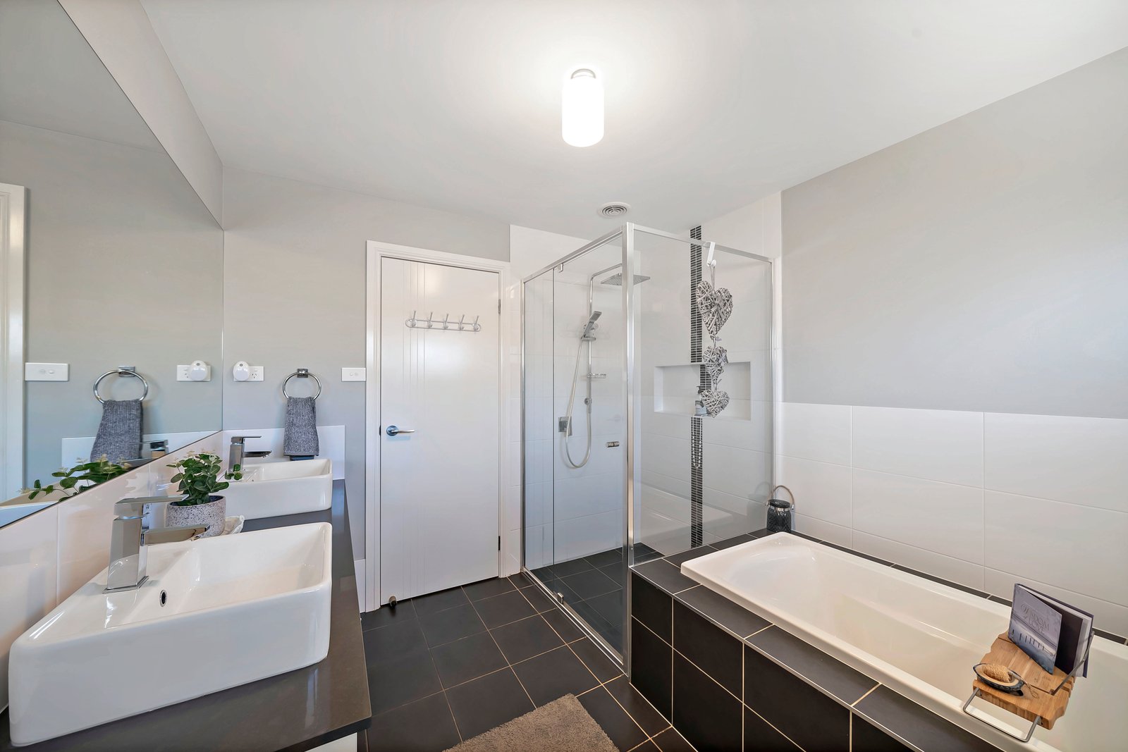 73 Saratoga Avenue CORLETTE 15