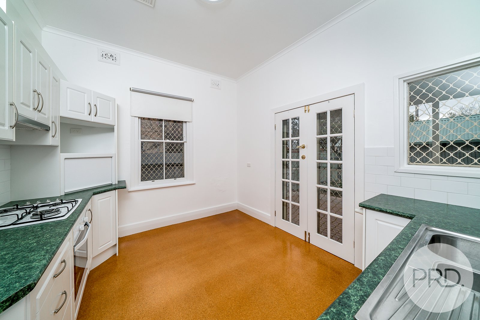 73 Simmons Street WAGGA WAGGA 6