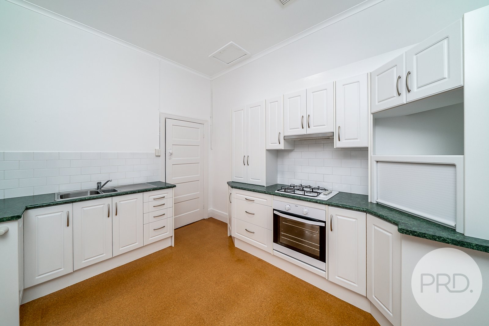 73 Simmons Street WAGGA WAGGA 6