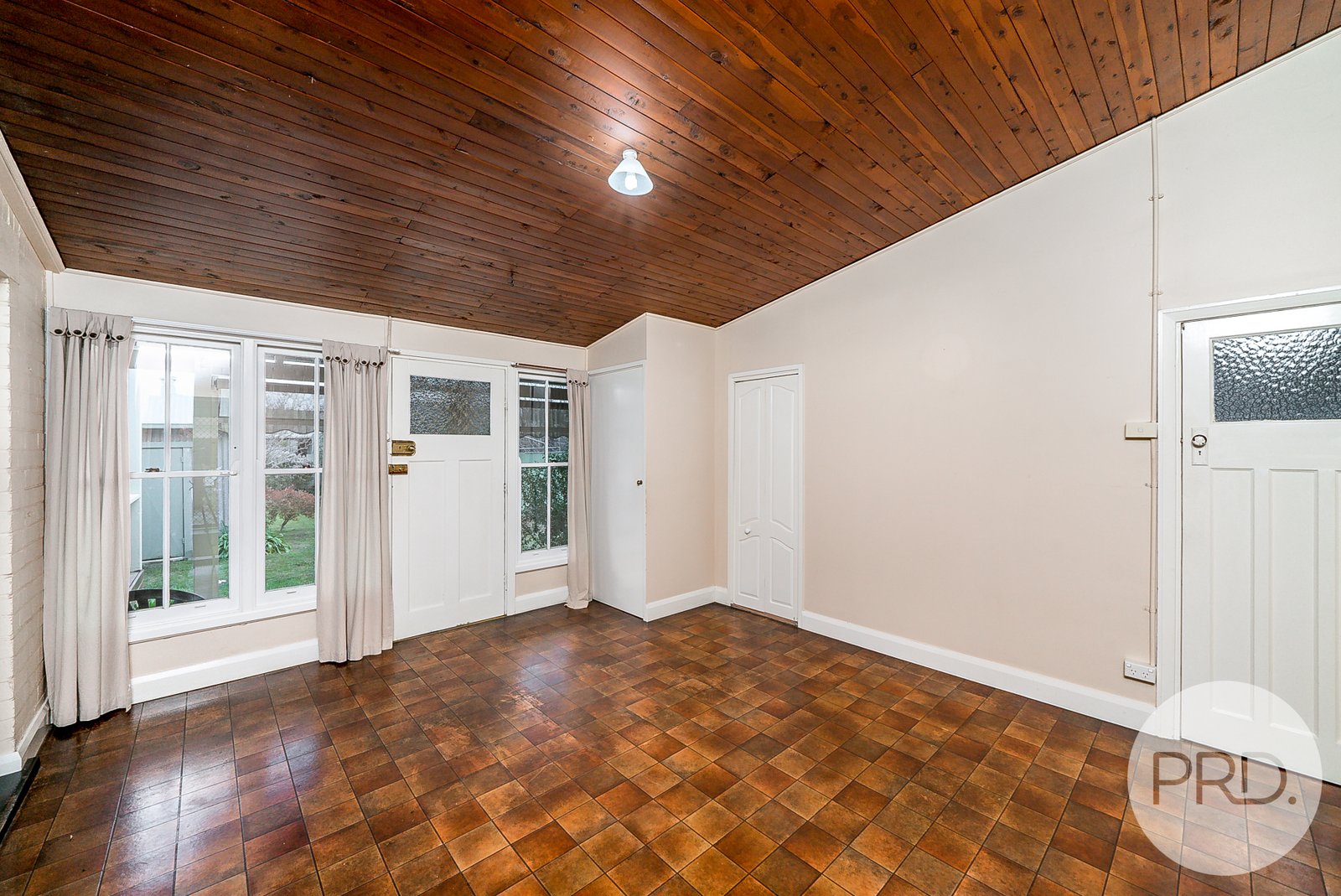 73 Simmons Street WAGGA WAGGA 8