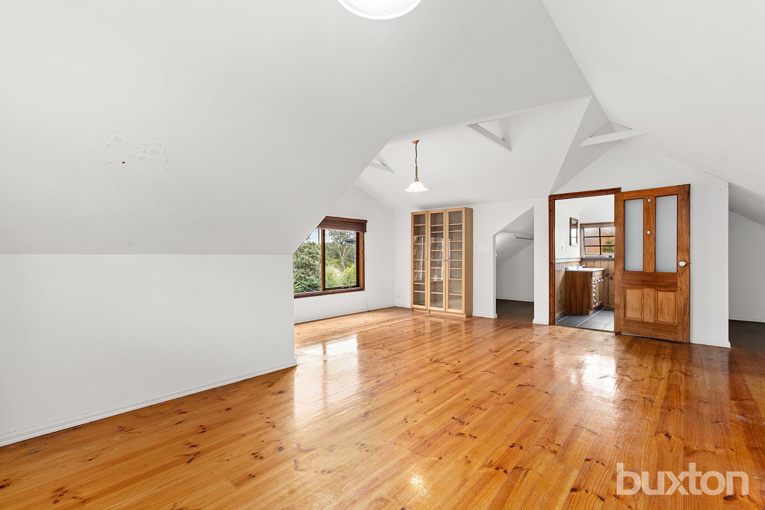 Gallery: 73 Station Street