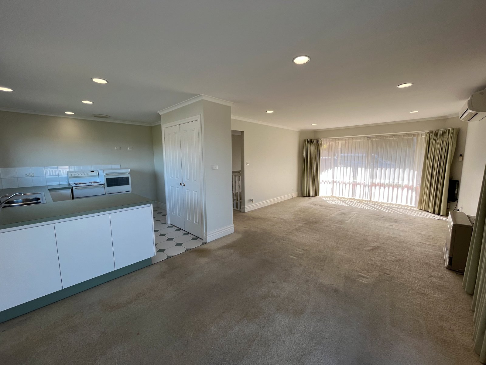 Gallery: 73 Victory Way