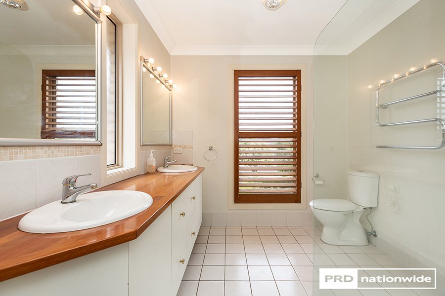 73 Warwick Road TAMWORTH 5